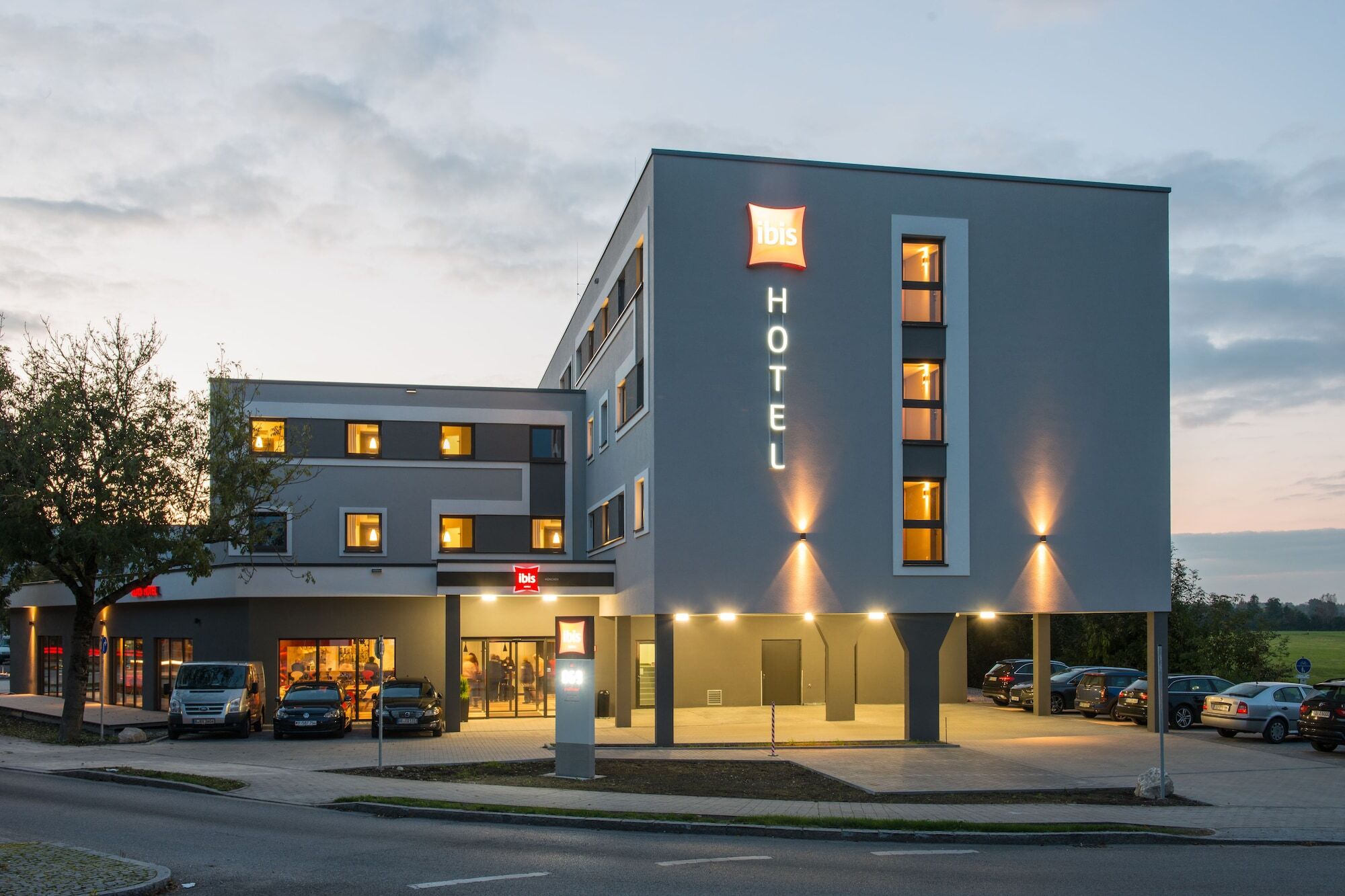 Ibis Muenchen Airport Sued Hotel Hallbergmoos Exterior foto